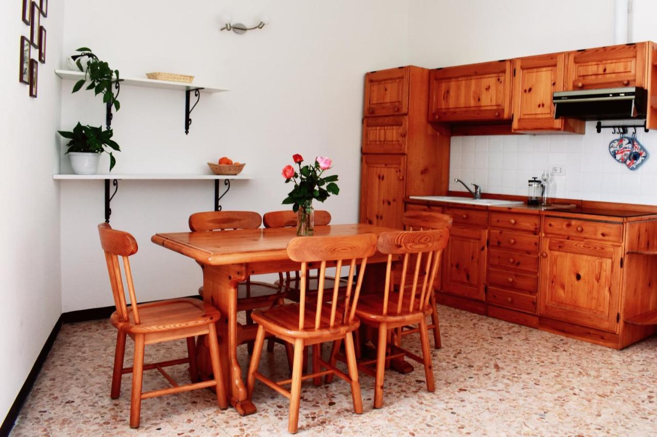 Agriturismo Conca Sandra - Farm Stay On Lake Como Perledo Room photo